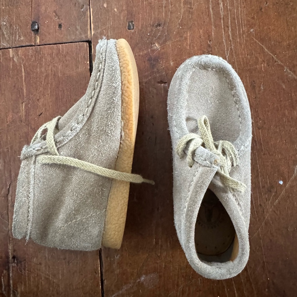 Clarks Kids Suede Moccasins Wallabees - Beige